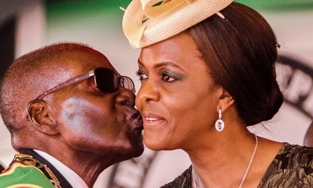 image: I går skulle Grace Mugabe møtt i retten etter voldsanklager. Hun dukket aldri opp